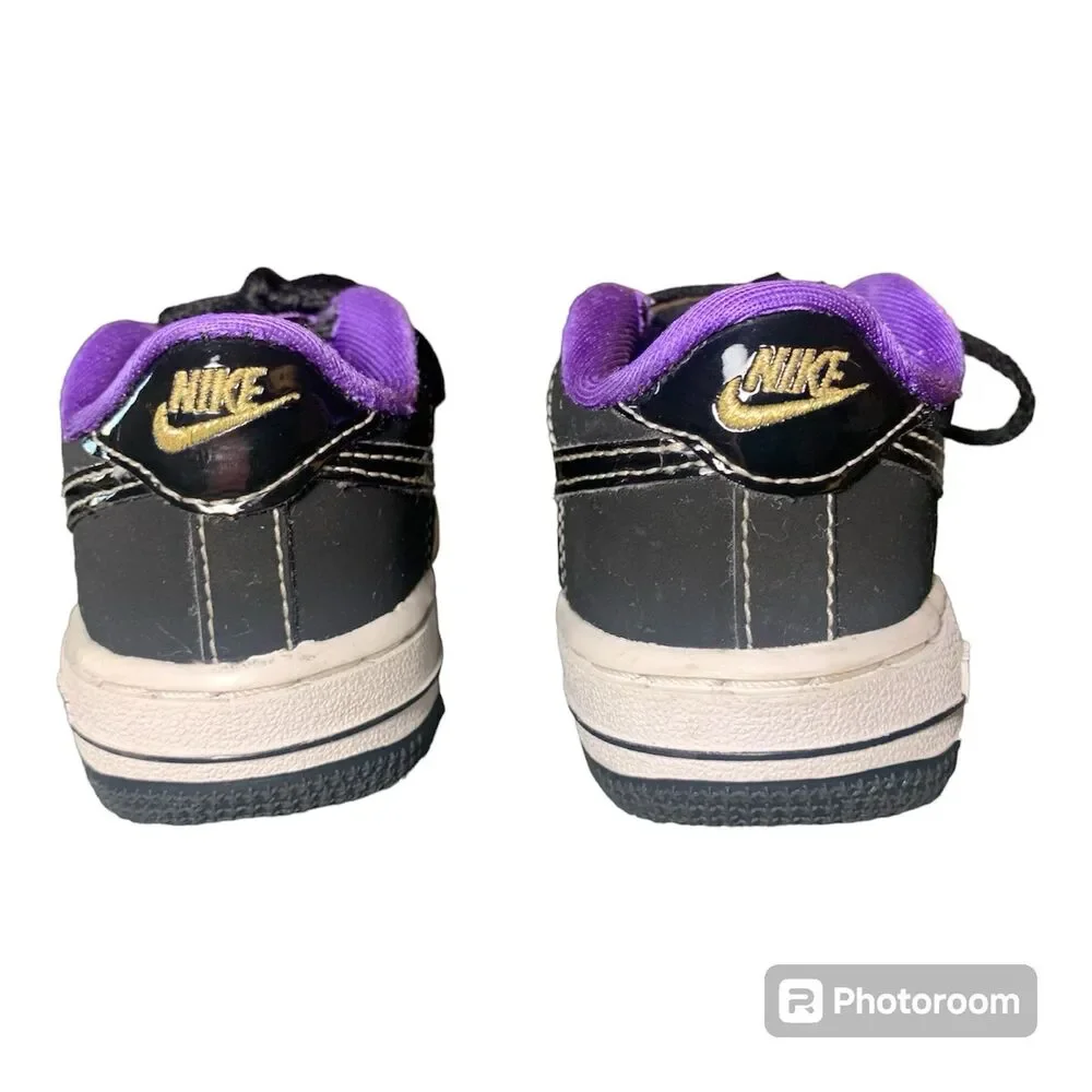 NIKE AIR FORCE 1 LOW '07 LV8 EMB WORLD CHAMPION - LAKERS Shoes